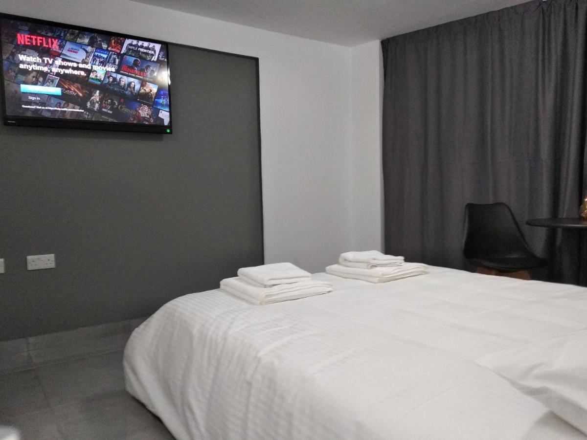 Cozy Place In The Heart Of Harbor Apartman Paphos Kültér fotó